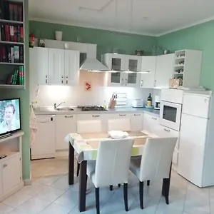 Mehlhorn Apartment